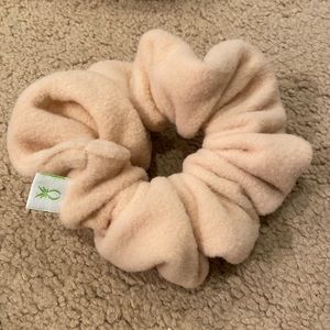 Dudley Stephens fleece scrunchie hair tie ponytail holder natural nwot